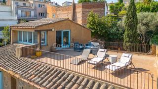 Mas  Carrer alzines. Casa de pueblo en venta en el centro de begur con vistas al cast Mas  Carrer alzines. Casa de pueblo en venta en el centro de begur con vistas al cast