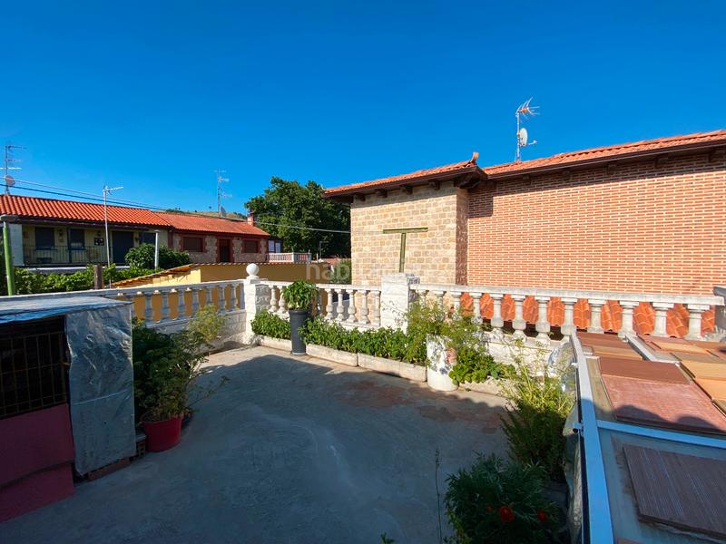 Foto 1b8f1c17-3176-40de-a16c-c4d864ae04b2. Casa adossada amb xemeneia calefacció aparcament piscina a Burgos Foto 1b8f1c17-3176-40de-a16c-c4d864ae04b2. Casa adossada amb xemeneia calefacció aparcament piscina a Burgos