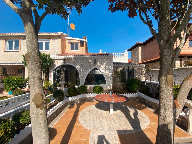 Foto 2245508f-b1cb-45b3-8da9-c28aa778462e. Casa adossada amb xemeneia calefacció aparcament piscina a Burgos Foto 2245508f-b1cb-45b3-8da9-c28aa778462e. Casa adossada amb xemeneia calefacció aparcament piscina a Burgos