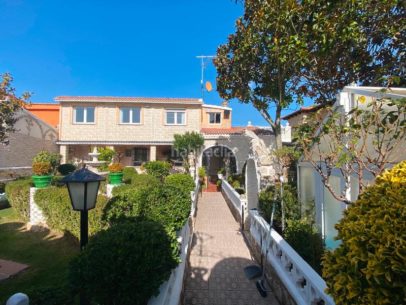 Foto 3ac69662-520e-4b2e-94c2-fbcd2b18bd0e. Casa adossada amb xemeneia calefacció aparcament piscina a Burgos Foto 3ac69662-520e-4b2e-94c2-fbcd2b18bd0e. Casa adossada amb xemeneia calefacció aparcament piscina a Burgos