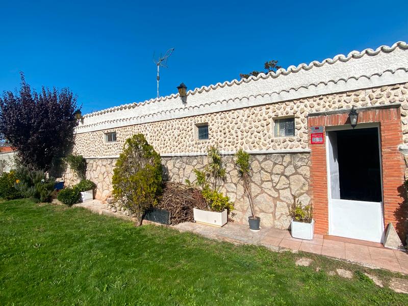 Foto 44e27ffc-5fa0-4afa-9eaf-e6cae44ba1fe. Casa adossada amb xemeneia calefacció aparcament piscina a Burgos Foto 44e27ffc-5fa0-4afa-9eaf-e6cae44ba1fe. Casa adossada amb xemeneia calefacció aparcament piscina a Burgos