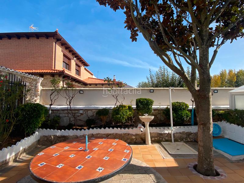 Foto 7c8124fb-d00a-4d21-a5db-23b4dd112c9c. Casa adossada amb xemeneia calefacció aparcament piscina a Burgos Foto 7c8124fb-d00a-4d21-a5db-23b4dd112c9c. Casa adossada amb xemeneia calefacció aparcament piscina a Burgos