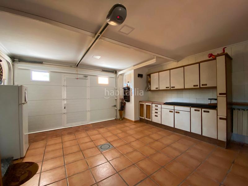 Foto b244ce12-edee-4af9-9f59-82a9d9518776. Casa adossada amb xemeneia calefacció aparcament piscina a Burgos Foto b244ce12-edee-4af9-9f59-82a9d9518776. Casa adossada amb xemeneia calefacció aparcament piscina a Burgos