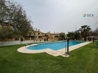 Casa aparellada a El Ancla. Encanto, amplitud y ubicación privilegiada a tan sólo 200 metros Casa aparellada a El Ancla. Encanto, amplitud y ubicación privilegiada a tan sólo 200 metros