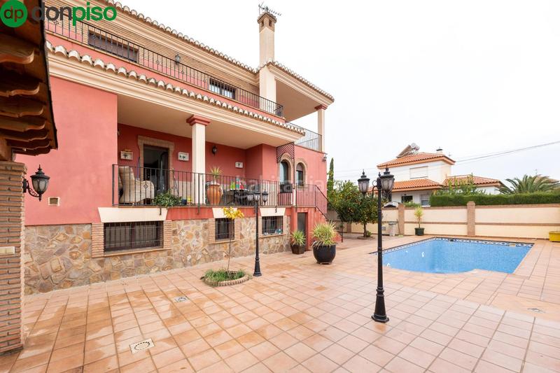 Foto ceefaa1b-3661-4f29-88c2-d8d0295979a3. Chalet exclusivo chalet independiente con piscina en los chopos en Gabias (Las) Foto ceefaa1b-3661-4f29-88c2-d8d0295979a3. Chalet exclusivo chalet independiente con piscina en los chopos en Gabias (Las)