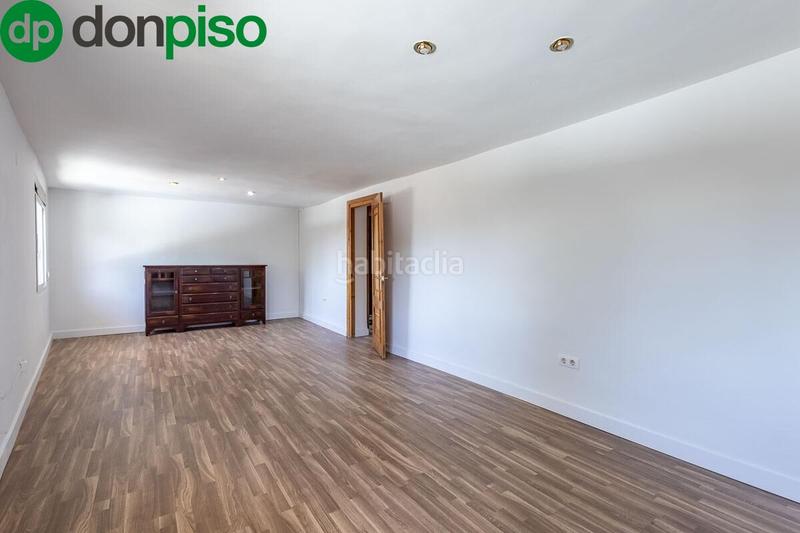 Foto 5abb3016-f4bc-49e8-ad0d-c67d8507ba76. Casa amb aparcament a Bola de Oro Granada Foto 5abb3016-f4bc-49e8-ad0d-c67d8507ba76. Casa amb aparcament a Bola de Oro Granada