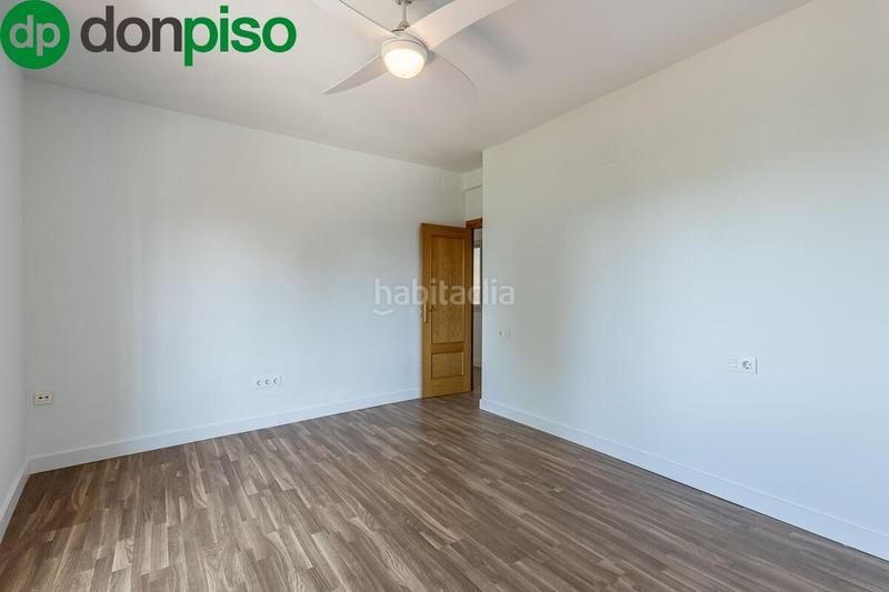 Foto 8bd55845-9545-44e7-90a9-a79efa95ff51. Casa amb aparcament a Bola de Oro Granada Foto 8bd55845-9545-44e7-90a9-a79efa95ff51. Casa amb aparcament a Bola de Oro Granada