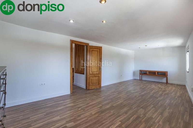 Foto b401ddd1-43d1-4741-b580-9c58ae613d98. Casa amb aparcament a Bola de Oro Granada Foto b401ddd1-43d1-4741-b580-9c58ae613d98. Casa amb aparcament a Bola de Oro Granada