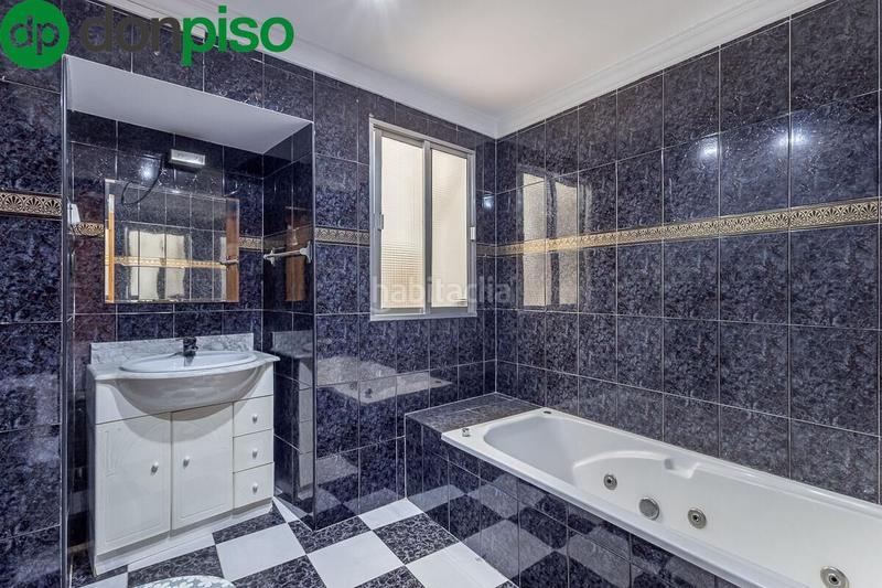 Foto b8dd9d97-36c6-4b03-a3b4-f9fa3a100bcf. Casa amb aparcament a Bola de Oro Granada Foto b8dd9d97-36c6-4b03-a3b4-f9fa3a100bcf. Casa amb aparcament a Bola de Oro Granada