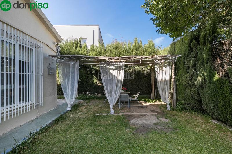 Foto c9b80ea9-6d7c-4a8c-966d-4c7a1f22abed. Chalet  con parcela y piscina en urbanización los chopos. en Gabias (Las) Foto c9b80ea9-6d7c-4a8c-966d-4c7a1f22abed. Chalet  con parcela y piscina en urbanización los chopos. en Gabias (Las)