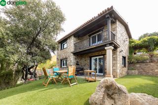 Chalet  Calle viña de los serbos, 67. Una casa unica con encanto, espacio y vistas en el corazon de si Chalet  Calle viña de los serbos, 67. Una casa unica con encanto, espacio y vistas en el corazon de si