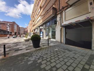 Parking voiture Maliaño - calle constitucion 7. En venta plaza de garaje abierta orientada a coche pequeño, moto Parking voiture Maliaño - calle constitucion 7. En venta plaza de garaje abierta orientada a coche pequeño, moto