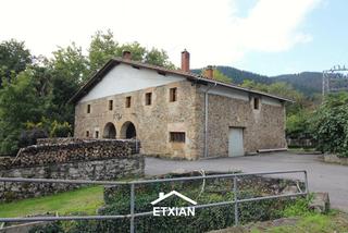 Mas  Garibai auzoa auzoa. Garibai auzoa, baserri ikusgarria, 6.356 m2ko lursailarekin. Mas  Garibai auzoa auzoa. Garibai auzoa, baserri ikusgarria, 6.356 m2ko lursailarekin.