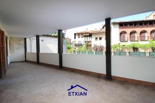 Appartement  Foruen enparantza plaza. Foruen plaza, eraberritzeko pisu handia bi etxebizitza sortzeko Appartement  Foruen enparantza plaza. Foruen plaza, eraberritzeko pisu handia bi etxebizitza sortzeko