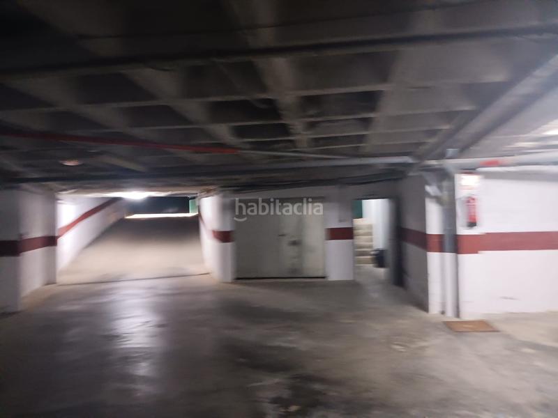 Foto a6ee7ebf-2e7f-4200-943d-a4fabb7ca044. Parking voiture dans avenida santiago bernabéu 40 dans Santa Pola Foto a6ee7ebf-2e7f-4200-943d-a4fabb7ca044. Parking voiture dans avenida santiago bernabéu 40 dans Santa Pola