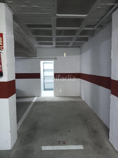 Foto a82145f7-9c31-4e7b-9390-834ac086cf26. Parking voiture dans avenida santiago bernabéu 40 dans Santa Pola Foto a82145f7-9c31-4e7b-9390-834ac086cf26. Parking voiture dans avenida santiago bernabéu 40 dans Santa Pola