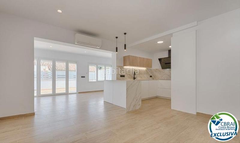 Foto c10a62a6-b7e2-4e1b-8b6e-eeebfcfe3829. Casa con riscaldamento in Nord Roses Foto c10a62a6-b7e2-4e1b-8b6e-eeebfcfe3829. Casa con riscaldamento in Nord Roses