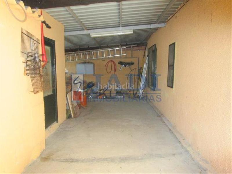 Foto 7b2d6512-a9d2-47cd-b3b8-4516fc6a7ca1. Masia amb calefacció aparcament a Almuradiel Foto 7b2d6512-a9d2-47cd-b3b8-4516fc6a7ca1. Masia amb calefacció aparcament a Almuradiel