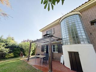 Chalet  Los sauces. Chalet en venta en santa marta de tormes, 4 dormitorios. Chalet  Los sauces. Chalet en venta en santa marta de tormes, 4 dormitorios.