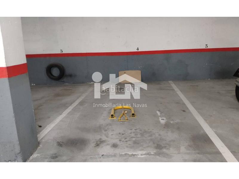 Foto e247613c-b386-4f29-ad5f-d17caa09d79a. Parking voiture dans Navas del Marqués (Las) Foto e247613c-b386-4f29-ad5f-d17caa09d79a. Parking voiture dans Navas del Marqués (Las)