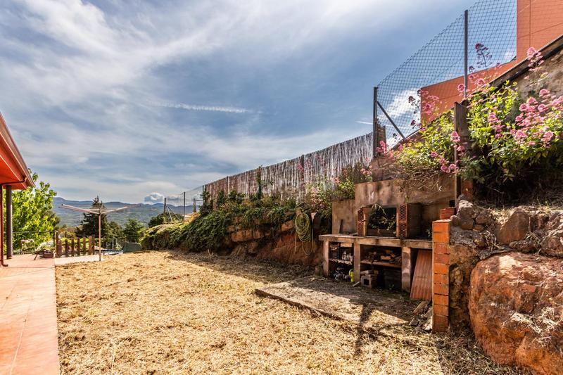 Foto 71a47bfd-dd45-4a91-965b-948229132803. Haus mit heizung parking in Sant Llorenç Savall Foto 71a47bfd-dd45-4a91-965b-948229132803. Haus mit heizung parking in Sant Llorenç Savall
