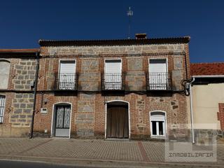 Maison N/a. Casa de pueblo dos plantas 4 dormitorios con parcela de 100m2 Maison N/a. Casa de pueblo dos plantas 4 dormitorios con parcela de 100m2