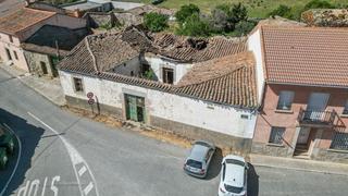 Maison Del expresillo. Casa a rehabilitar con terrreno en el centro de cardeñosa Maison Del expresillo. Casa a rehabilitar con terrreno en el centro de cardeñosa
