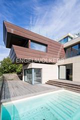 Maison  Avda. che guevara. A la vanguardia del diseño en santa cristina Maison  Avda. che guevara. A la vanguardia del diseño en santa cristina