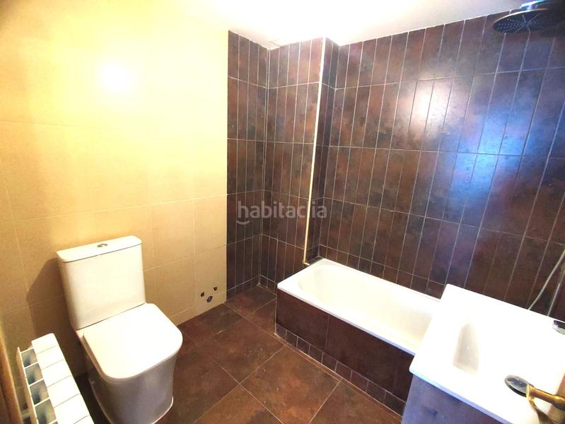 Foto 98d3a28d-7743-4441-bda9-6a6bad21ed2c. Casa adossada amb calefacció aparcament a Graus Foto 98d3a28d-7743-4441-bda9-6a6bad21ed2c. Casa adossada amb calefacció aparcament a Graus