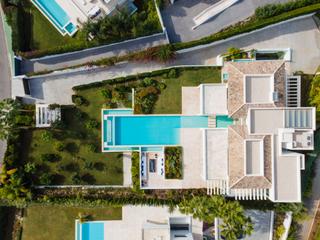 Chalet en Los Naranjos. Impresionante villa moderna ubicada en la prestigiosa comunidad Chalet en Los Naranjos. Impresionante villa moderna ubicada en la prestigiosa comunidad