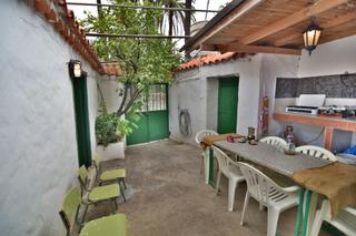 House Barrio sitio alto. Casa y terreno en el sitio alto House Barrio sitio alto. Casa y terreno en el sitio alto