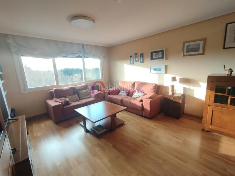 Foto 9c04c7ae-1cb7-4f2f-9ab3-f4d16aa5ddf6. Rent flat with heating parking in Universidad - Las Huelgas Burgos Foto 9c04c7ae-1cb7-4f2f-9ab3-f4d16aa5ddf6. Rent flat with heating parking in Universidad - Las Huelgas Burgos