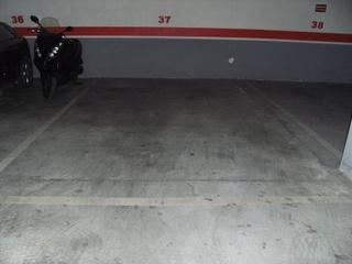 Parking voiture  Calle peña de francia. 4051 plaza de garaje junto campus universitario y est. de bus Parking voiture  Calle peña de francia. 4051 plaza de garaje junto campus universitario y est. de bus