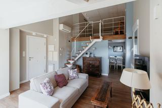 Location Attique à San Lorenzo. Ático de una habitación el centro de alquiler. Location Attique à San Lorenzo. Ático de una habitación el centro de alquiler.