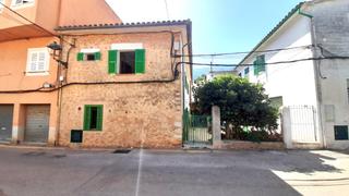 Casa pareada en Sóller. Casa con patio a pasos del centro de sóller Casa pareada en Sóller. Casa con patio a pasos del centro de sóller