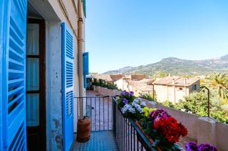 Planta baixa a Sóller. Planta baja cerca del centro de sóller, con vistas a la serra de Planta baixa a Sóller. Planta baja cerca del centro de sóller, con vistas a la serra de