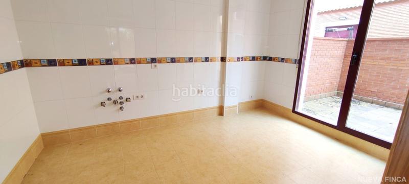 Foto da5ca7dd-4d47-4586-9932-00d07cd70ad6. Casa aparellada amb calefacció aparcament a Illera Burgos Foto da5ca7dd-4d47-4586-9932-00d07cd70ad6. Casa aparellada amb calefacció aparcament a Illera Burgos