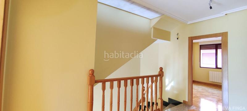 Foto fa9932f0-a745-46df-bf15-4a37202089ed. Casa aparellada amb calefacció aparcament a Illera Burgos Foto fa9932f0-a745-46df-bf15-4a37202089ed. Casa aparellada amb calefacció aparcament a Illera Burgos