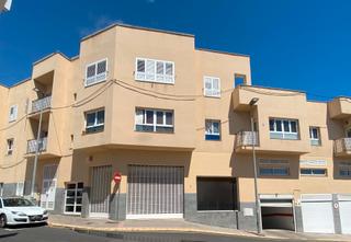 Rent Business premise Calle pedro valerón machado. Local con parking en el carrizal (ingenio) las palmas gc Rent Business premise Calle pedro valerón machado. Local con parking en el carrizal (ingenio) las palmas gc