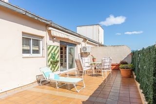 Àtic en Carrer esperança, 16. Con terraza y parking doble Àtic en Carrer esperança, 16. Con terraza y parking doble