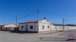 Maison Calle lalueza. Casa de tres dormitorios en orillena Maison Calle lalueza. Casa de tres dormitorios en orillena