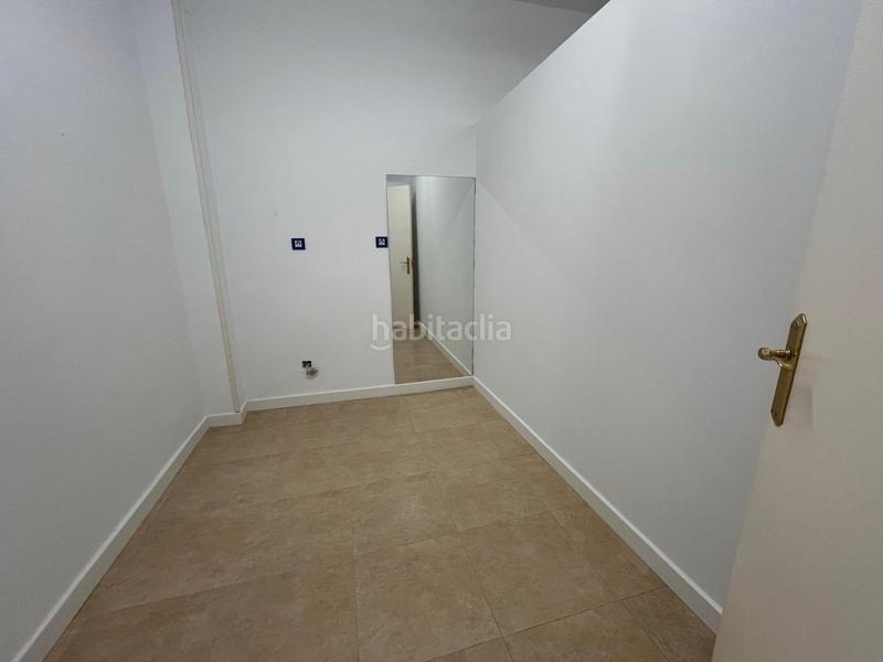 Foto 3cc26ba9-d6ce-4e82-ad17-e4e1a6256d29. Local comercial a calle del pintor rosales 5 a Colindres Foto 3cc26ba9-d6ce-4e82-ad17-e4e1a6256d29. Local comercial a calle del pintor rosales 5 a Colindres