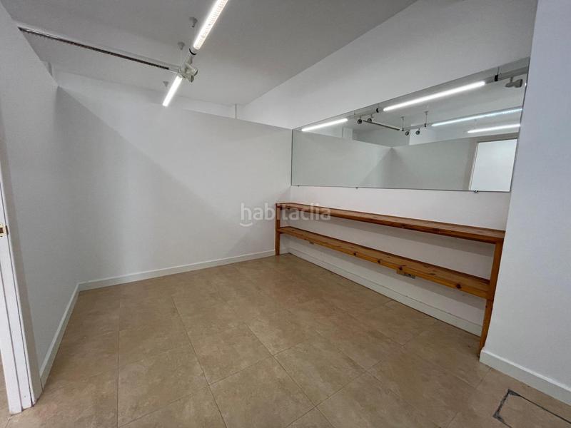 Foto f1d5c21b-84a5-4574-a870-1d84b1ab37eb. Local comercial a calle del pintor rosales 5 a Colindres Foto f1d5c21b-84a5-4574-a870-1d84b1ab37eb. Local comercial a calle del pintor rosales 5 a Colindres