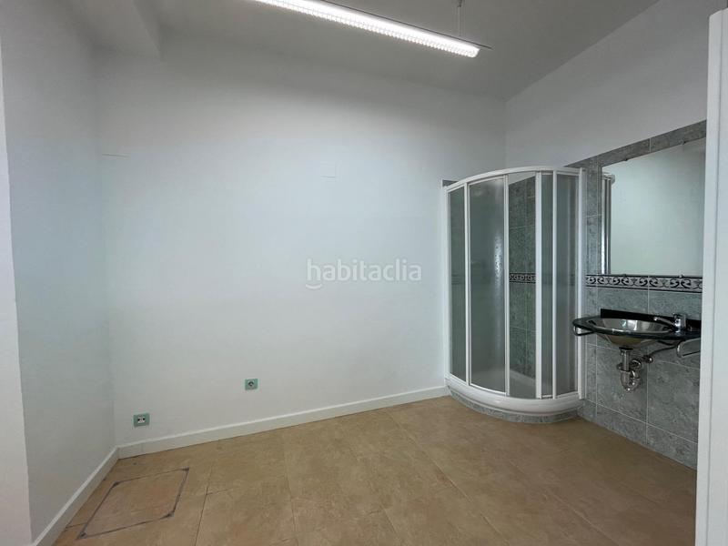 Foto f8e11a6c-edf0-46f1-b39e-454f1bec27e3. Local comercial a calle del pintor rosales 5 a Colindres Foto f8e11a6c-edf0-46f1-b39e-454f1bec27e3. Local comercial a calle del pintor rosales 5 a Colindres