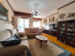 Appartement à Vilagarcía. Piso luminoso y acogedor a pocos metros de la playa y del centro Appartement à Vilagarcía. Piso luminoso y acogedor a pocos metros de la playa y del centro