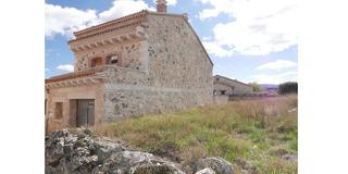 Maison à Valdevacas y Guijar. Casa de 176m2 para terminar construcción en venta a 3 km del gu Maison à Valdevacas y Guijar. Casa de 176m2 para terminar construcción en venta a 3 km del gu