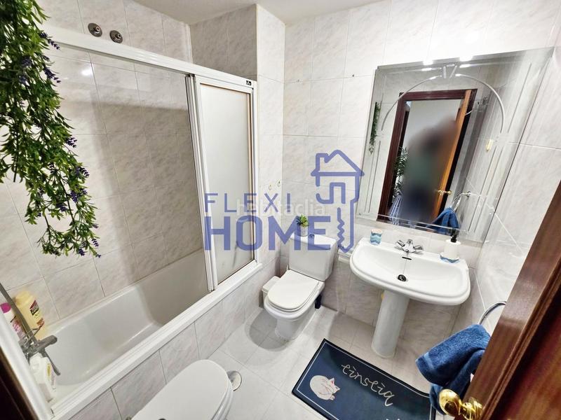 Foto 31a8b6d8-2c0e-486d-866b-7732e6a93836. Semi detached house with heating parking pool in Val Alcalá de Henares Foto 31a8b6d8-2c0e-486d-866b-7732e6a93836. Semi detached house with heating parking pool in Val Alcalá de Henares