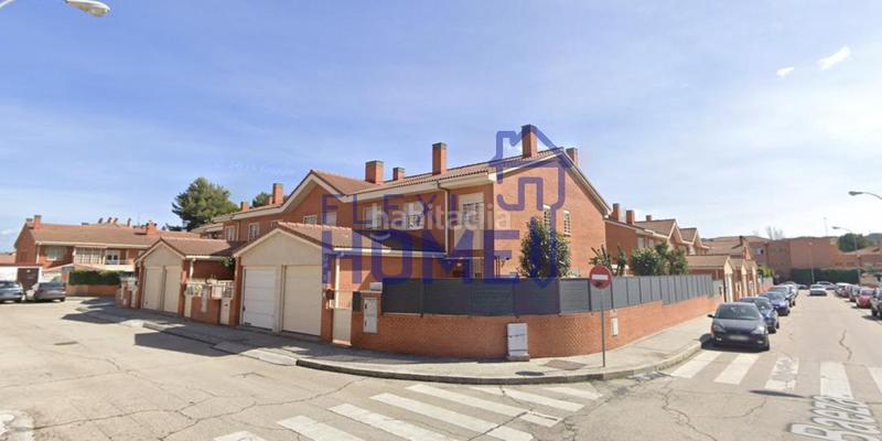 Foto cbc3cb46-7e82-446e-bef4-f04eecd7d068. Semi detached house with heating parking pool in Val Alcalá de Henares Foto cbc3cb46-7e82-446e-bef4-f04eecd7d068. Semi detached house with heating parking pool in Val Alcalá de Henares