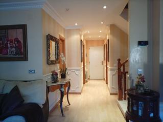 Maison jumelée à La Vega. Adosado en venta en la vega, 4 dormitorios. Maison jumelée à La Vega. Adosado en venta en la vega, 4 dormitorios.