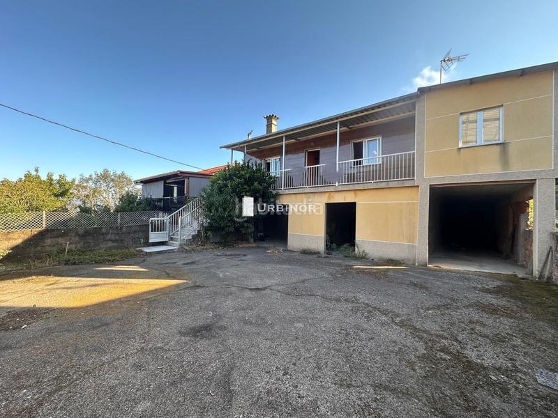 Foto cbe76aec-910f-4ab7-9e0d-bf0eb01303cc. Maison avec chauffage parking dans Leiro Foto cbe76aec-910f-4ab7-9e0d-bf0eb01303cc. Maison avec chauffage parking dans Leiro